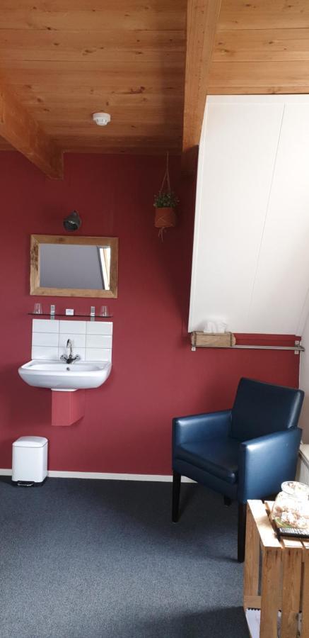 Bed And Breakfast "De Smousenhoek" Ouddorp Bagian luar foto