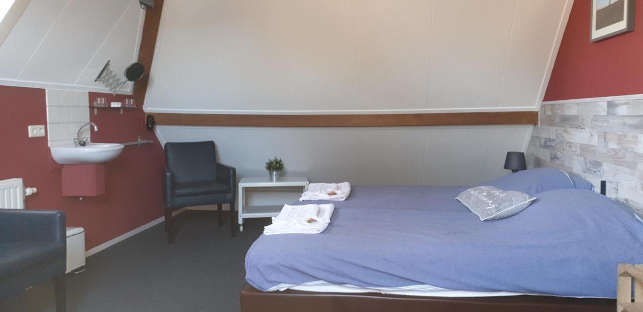 Bed And Breakfast "De Smousenhoek" Ouddorp Bagian luar foto