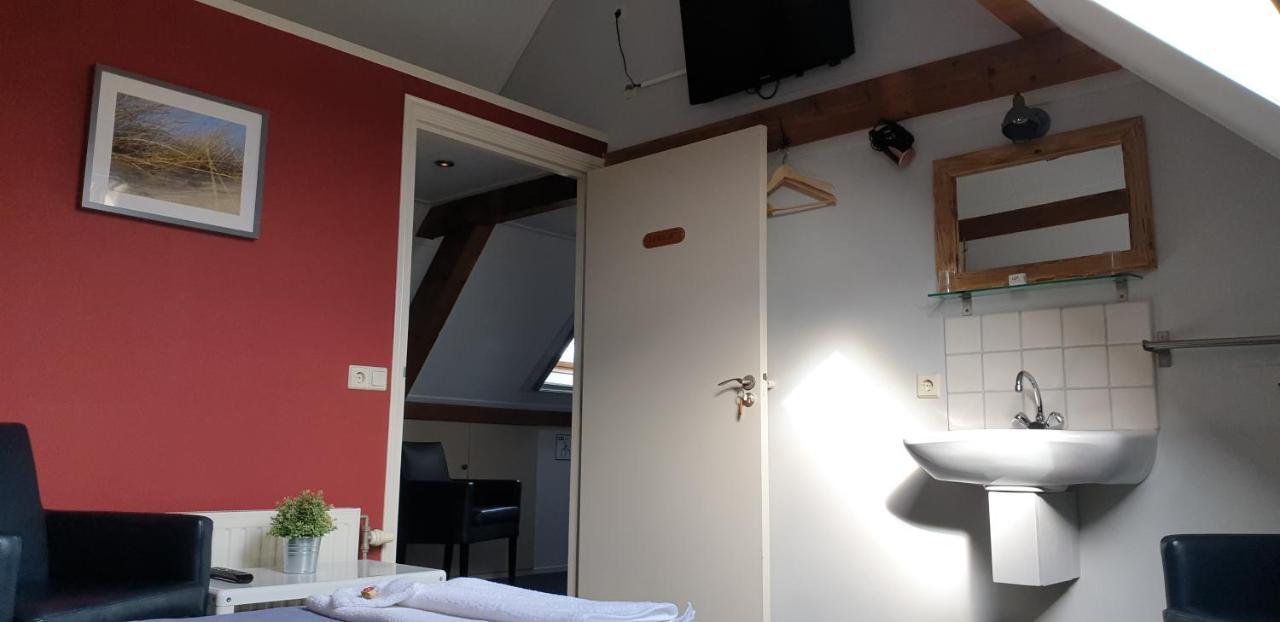 Bed And Breakfast "De Smousenhoek" Ouddorp Bagian luar foto