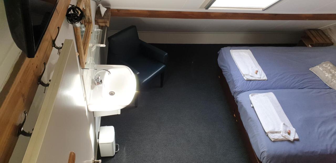 Bed And Breakfast "De Smousenhoek" Ouddorp Bagian luar foto